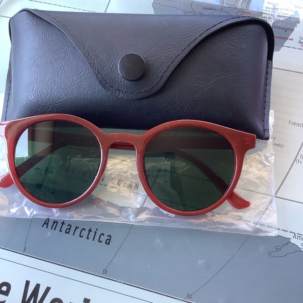 Round Frame Sunglasses